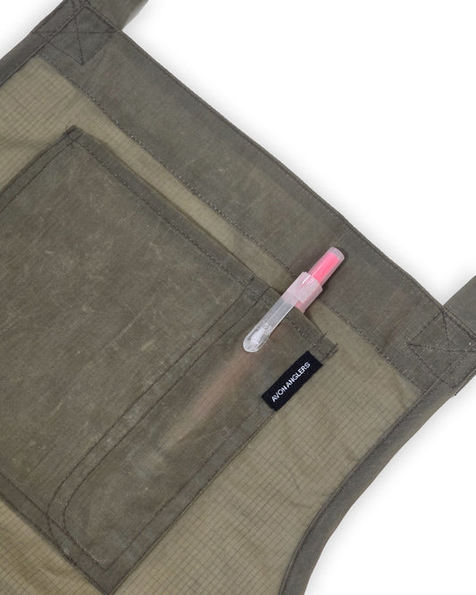 Apron in waxed ripstop