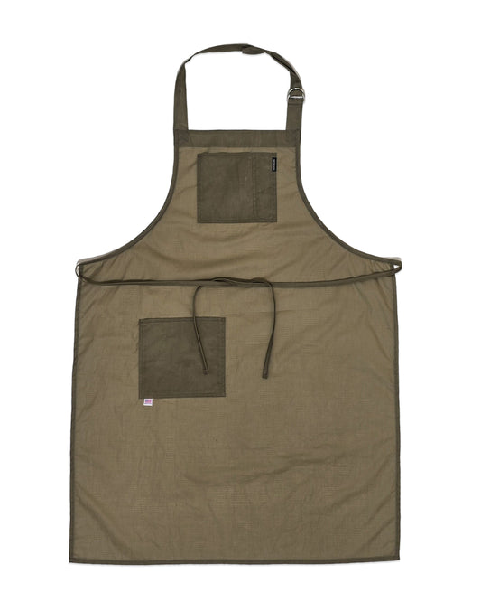 Apron in waxed ripstop