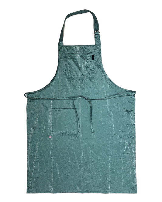 Apron in metallic mint