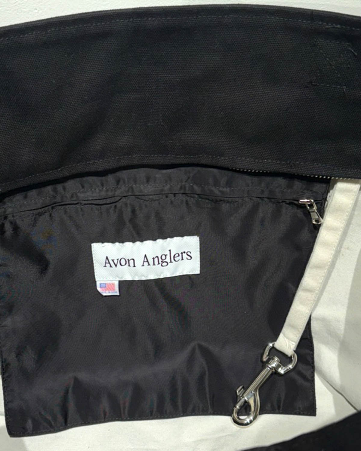Zip Tote in Black